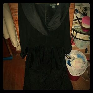 A black Jessica Howard dress